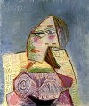 Busto de mujer con traje morado 1939 Pablo Picasso